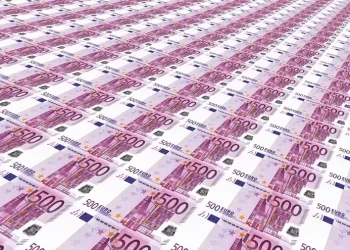 «Ψαλίδι» ζητούν Κομισιόν και ΟΟΣΑ – Στο μικροσκόπιο 1.236 φοροαπαλλαγές που κοστίζουν σχεδόν 23 δισ. ευρώ