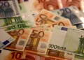 «Ψαλίδι» ζητούν Κομισιόν και ΟΟΣΑ – Στο μικροσκόπιο 1.236 φοροαπαλλαγές που κοστίζουν σχεδόν 23 δισ. ευρώ