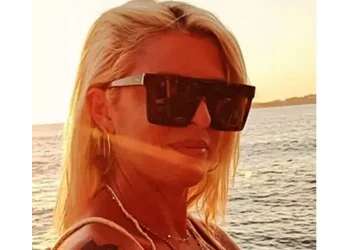 Τραγωδία: Από μαχαιριά στην πλάτη πέθανε 42χρονη διασώστρια του ΕΚΑΒ