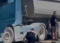 Ηλικιωμένος εγκλωβίστηκε κάτω από τις ρόδες νταλίκα – Υπέκυψε στα τραύματά του