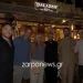 Συνεχίζει τις διακοπές του ο Μητσοτάκης – Δείπνο με καλοκαιρινό λουκ στο Ενετικό Λιμάνι των Χανίων