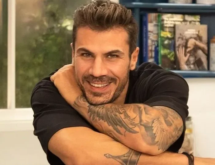 Άκης Πετρετζίκης: «Έκλεισα τα μαγαζιά μου ενώ ήταν κερδοφόρα – Νιώθω πραγματικά αυτοδημιούργητος»