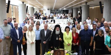 Νέα εποχή για την Περιφέρεια Κρήτης: Πρώτη συνεδρίαση στο νέο βιοκλιματικό κτίριο και τέλεση αγιασμού