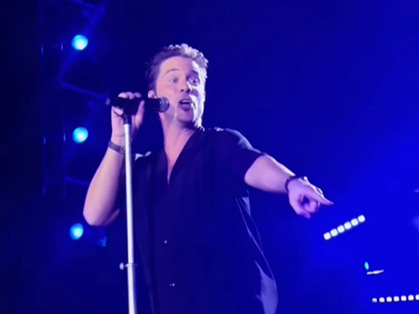 Ένταση on stage για τον Νίκο Οικονομόπουλο στη Λαμία: «Κλείστε το» φώναζε στους τεχνικούς – Bίντεο στο TikTok