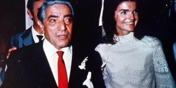 Ο γάμος που προκάλεσε παγκόσμιο σοκ – Τι κοινό είχαν Τζάκι Κένεντι και Αριστοτέλης Ωνάσης; Τον έρωτα για τα πλούτη; Ίσως…