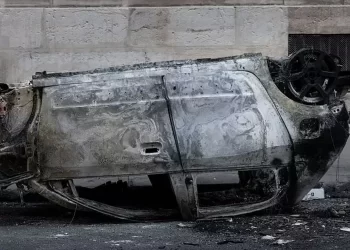 Η Ευρώπη σε κοινωνικό «αναβρασμό»: Οδομαχίες, στρατός στους δρόμους και εκτάκτως αυστηρά μέτρα από το Παρίσι και το Μιλάνο μέχρι τη Λισαβόνα και τα Τίρανα