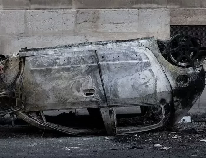 Η Ευρώπη σε κοινωνικό «αναβρασμό»: Οδομαχίες, στρατός στους δρόμους και εκτάκτως αυστηρά μέτρα από το Παρίσι και το Μιλάνο μέχρι τη Λισαβόνα και τα Τίρανα