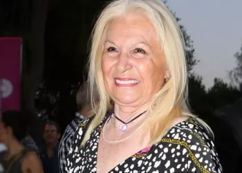 Έφυγε από τη ζωή η Μπέτυ Βαλάση σε ηλικία 89 ετών