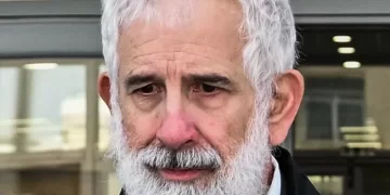 Έκρηξη Φιλιππίδη στο δικαστήριο κατά Μπιμπίλα: «Είσαι ένα ανέκδοτο, σου έκανα παρέα γιατί σε λυπόμουν» – Διεκόπη η δίκη
